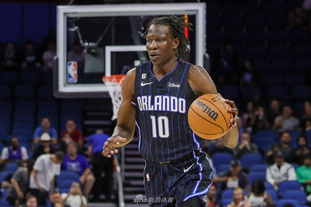 U22国家队今日训练，向余望、吾米提江未加入合练（U22国足今日训练，向余望与吾米提江未参加合练）