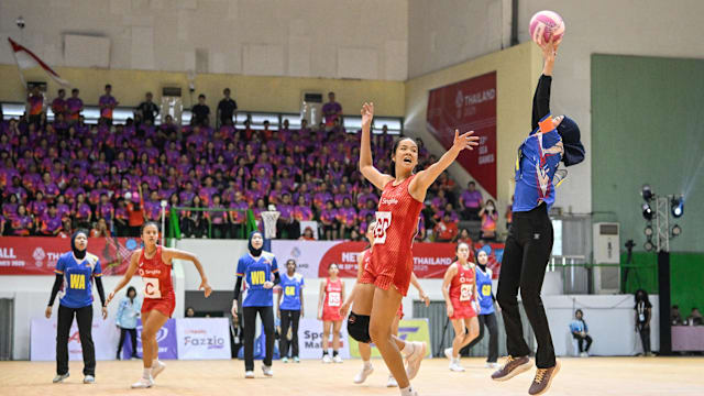 葡媒批评C罗：C罗应该为他的行为道歉，并对此感到羞愧（葡媒指责C罗：应为失当行为道歉并深感羞愧）