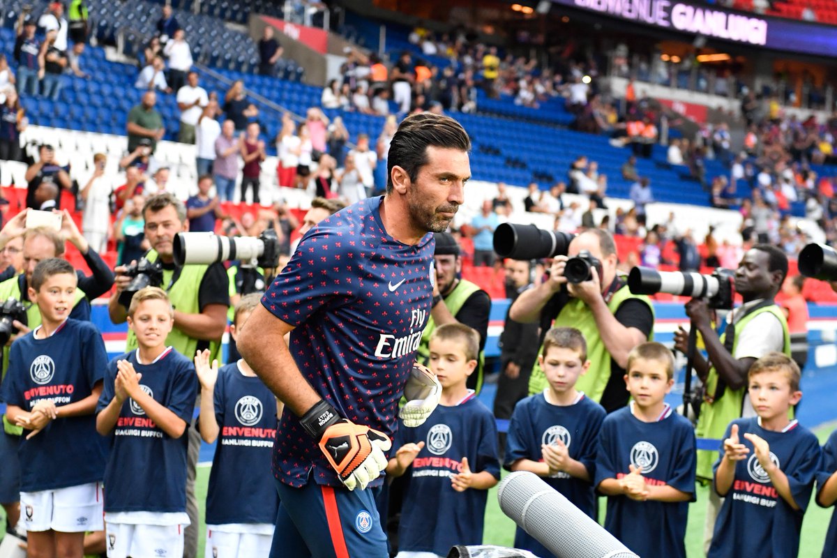 荷兰足协及所有荷兰俱乐部发布声明：呼吁对闹事球迷提起诉讼（荷兰足协与各俱乐部发联合声明：呼吁依法起诉闹事球迷）