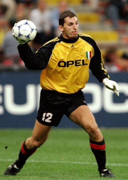 天空：鉴于凯尔凯兹未达预期，利物浦可能重新与罗伯逊谈续约（天空体育：凯尔凯兹不达预期，利物浦或重启与罗伯逊的续约谈判）