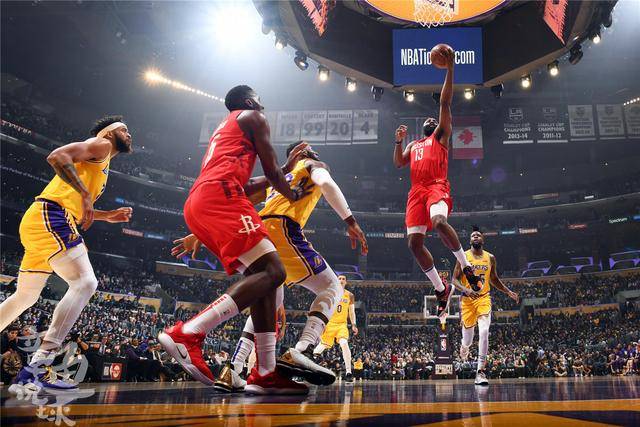 伊朗U17队1-2遭印度U17队逆转，无缘U17亚洲杯正赛（伊朗U17被印度U17以2-1翻盘，遗憾无缘U17亚洲杯正赛）