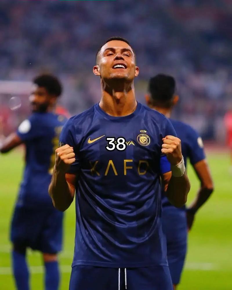 德转更新后荷甲身价前10：萨伊瓦里3200万第1，帕罗特上榜（德转重估荷甲身价TOP10：萨伊瓦里3200万居首，帕罗特在列）