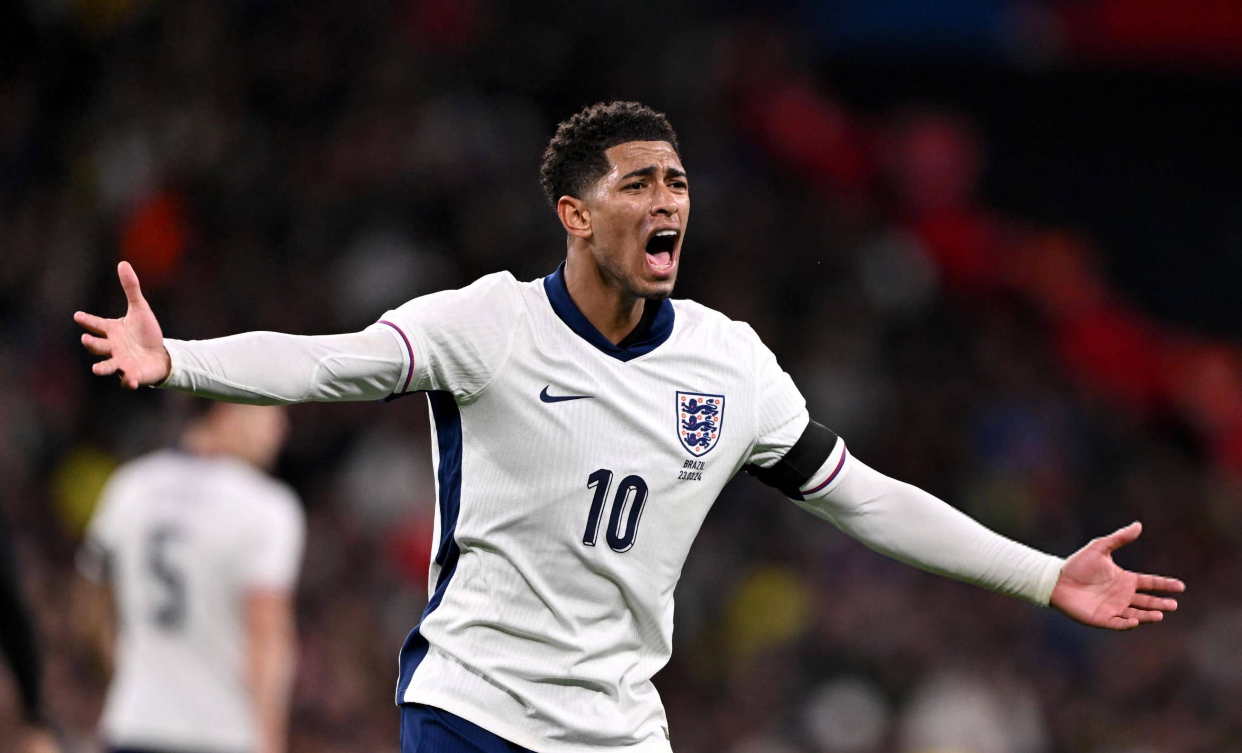 足球国足内部比赛数据曝光，多项指标提升（国足队内比赛数据披露，多项指标上扬）