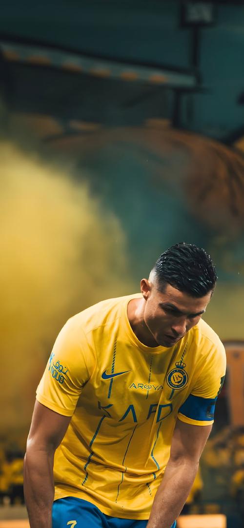 足球报曝中超某俱乐部欠税过亿，评论区画风突变：先查查调节费去哪了