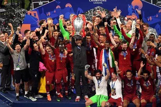 泰山93届5将指望不上了，张弛+郑铮参加教练培训班 无缘国字号后卫（泰山93届五将难指望，张弛郑铮转投教练培训，恐无缘国字号后卫）